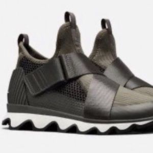 Sorel kinetic sneak sneakers